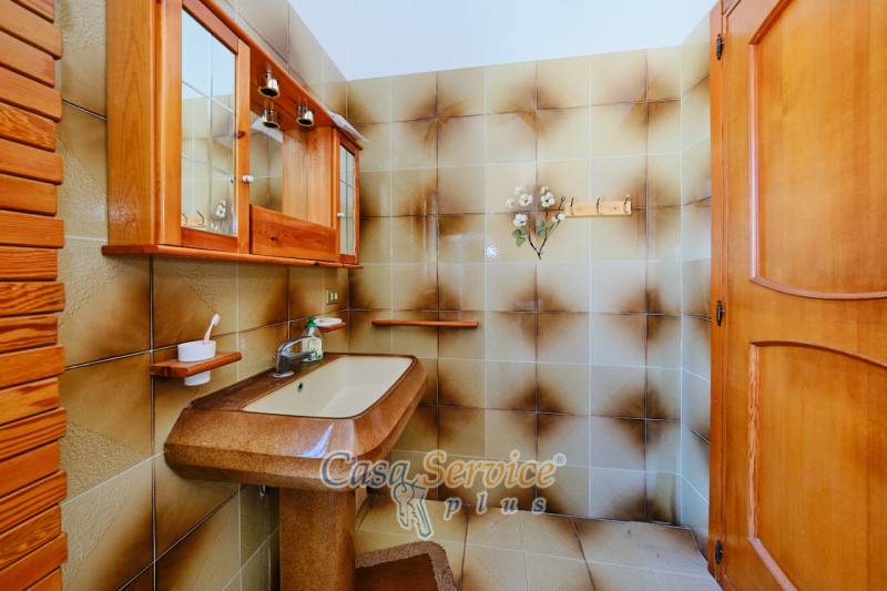 Immagine 45 di Villa in vendita  in Via Savona a Matino