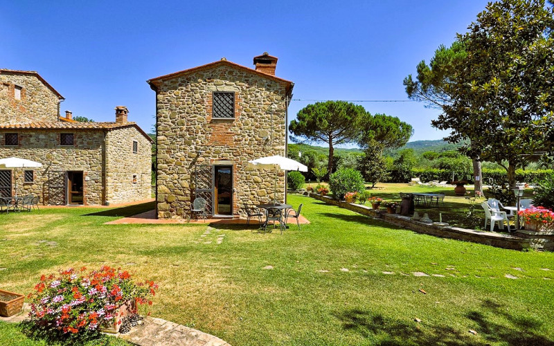 Immagine 2 di Rustico / casale in vendita  a Tuoro Sul Trasimeno