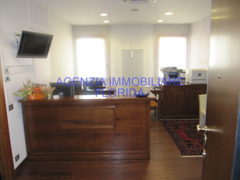 Immagine 1 di Ufficio in affitto  a Camposampiero