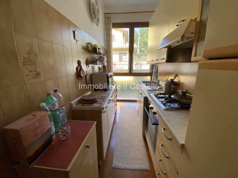 Immagine 7 di Appartamento in vendita  in Via T.C. Fioretti a Castiglione Del Lago