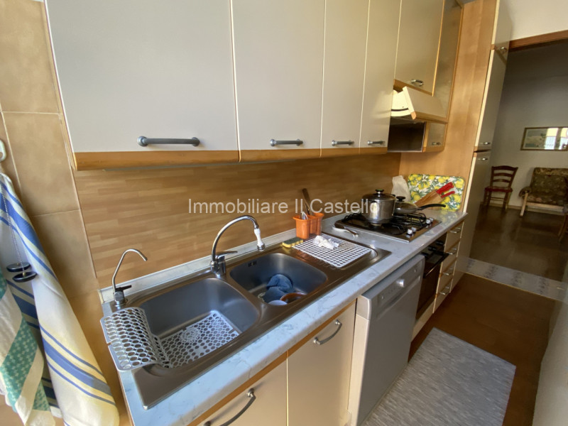 Immagine 8 di Appartamento in vendita  in Via T.C. Fioretti a Castiglione Del Lago