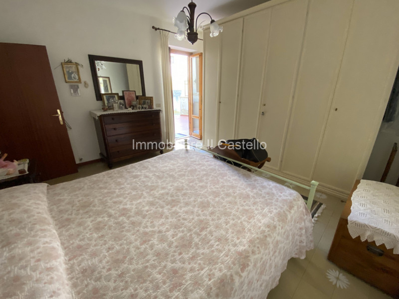 Immagine 15 di Appartamento in vendita  in Via T.C. Fioretti a Castiglione Del Lago