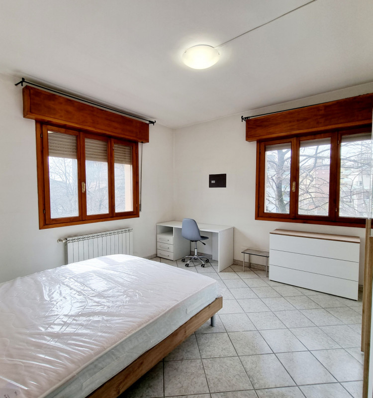 Immagine 3 di Camera in affitto  in VIA GADDI 44 a Modena