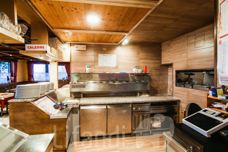 Immagine 5 di Attività commerciale in vendita  in veronza a Ville Di Fiemme