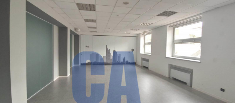 Immagine 2 di Ufficio in affitto  in VIA GROSIO a Milano