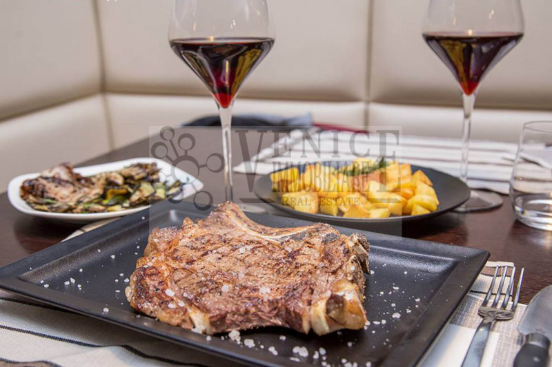 Immagine 13 di Attività commerciale in vendita  a Mira