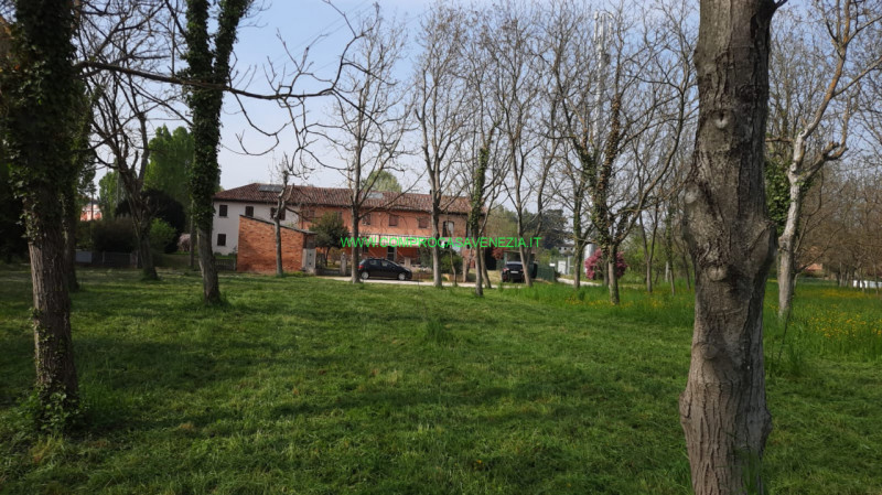 Immagine 2 di Rustico / casale in vendita  in S. antonino a Treviso