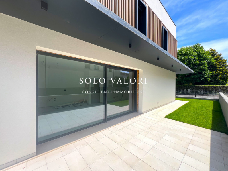 Immagine 3 di Villetta a schiera in vendita  a Castelfranco Veneto