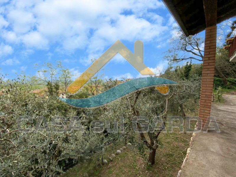 Immagine 8 di Villa in vendita  in Via Roma a Cavaion Veronese