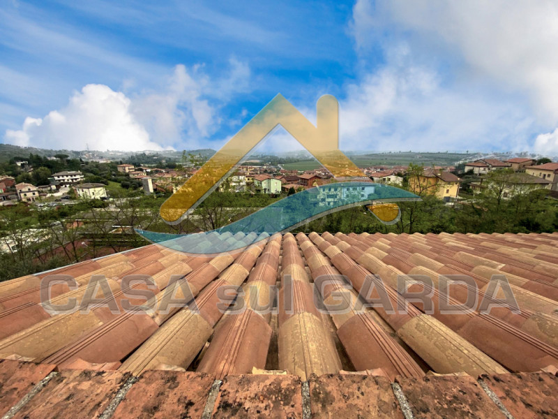 Immagine 9 di Villa in vendita  in Via Roma a Cavaion Veronese