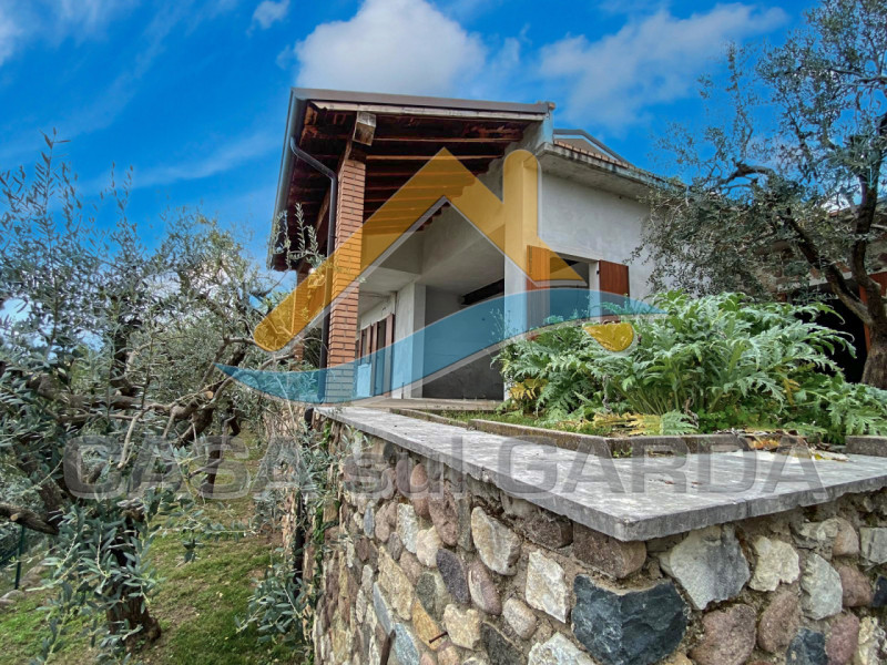 Immagine 10 di Villa in vendita  in Via Roma a Cavaion Veronese