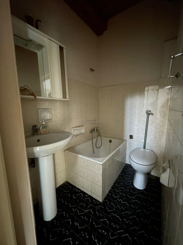 Immagine 10 di Casa indipendente in vendita  in Via Tirella a Modica