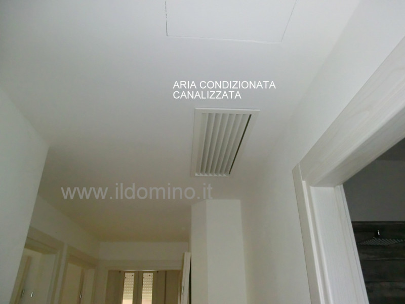 Immagine 24 di Appartamento in vendita  in Via Savonarola a Padova