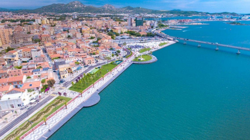 Immagine 19 di Appartamento in vendita  in via san simplicio a Olbia