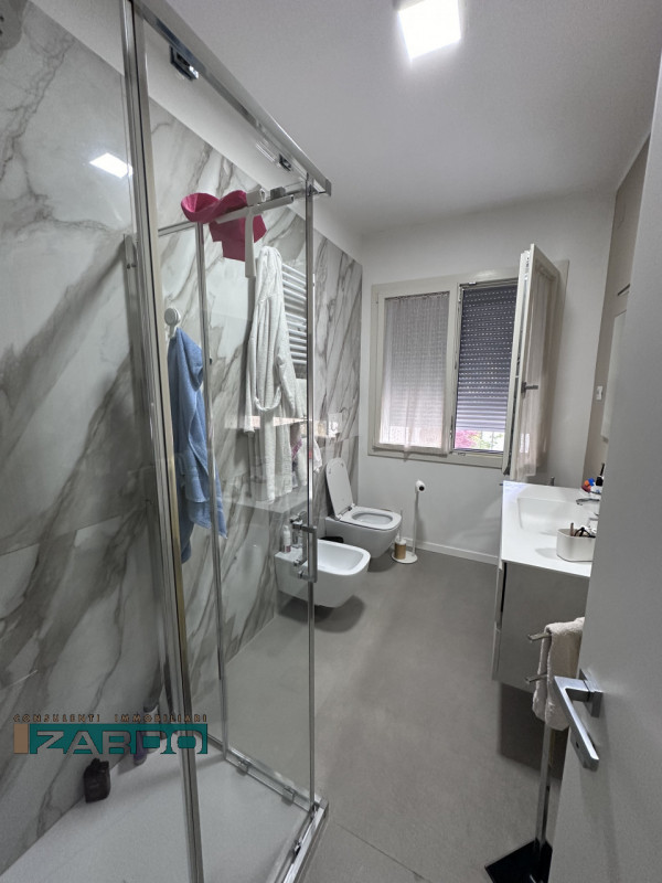 Immagine 7 di Casa bifamiliare in vendita  in via pasubio a Castelfranco Veneto