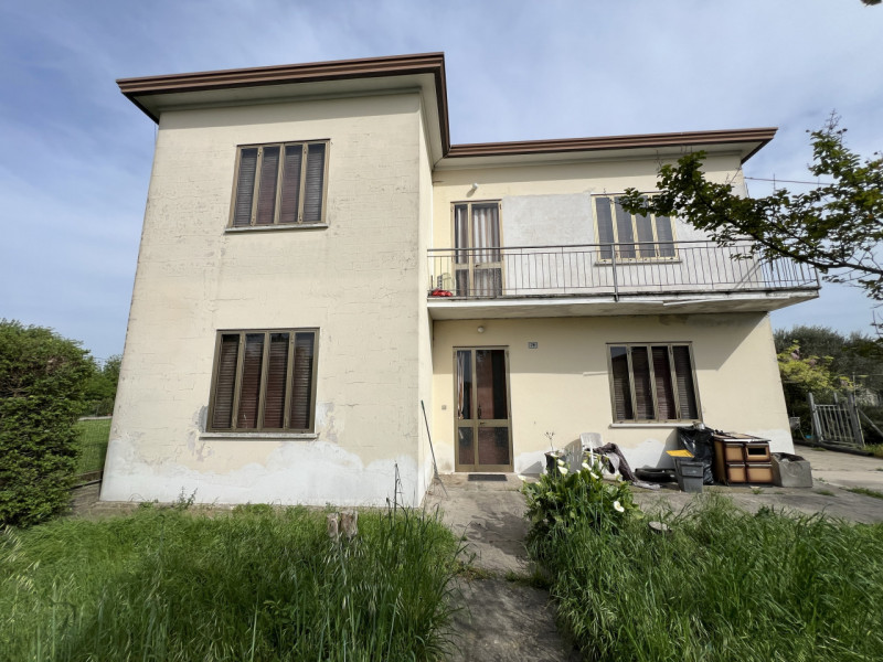 Immagine 4 di Casa indipendente in vendita  a Pozzonovo