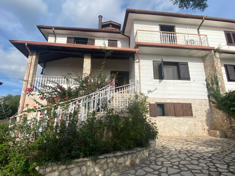 Immagine 3 di Posto auto in vendita  in Riviera Giacomo Matteotti, N. 281 a Badia Polesine