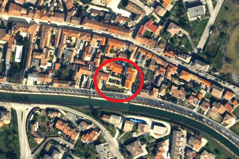 Immagine 17 di Posto auto in vendita  in Riviera Giacomo Matteotti, N. 281 a Badia Polesine