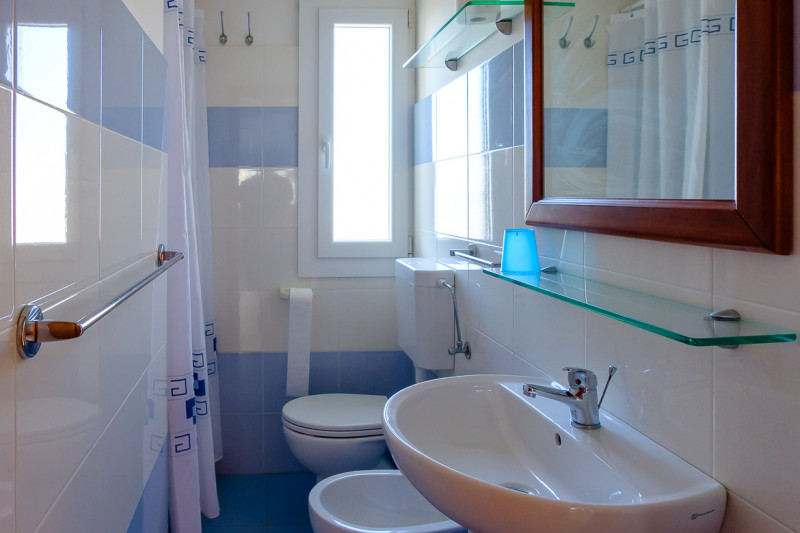 Immagine 10 di Villa in vendita  in Via Rimembranze a Ugento