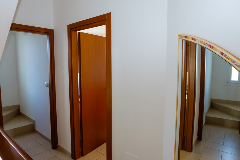 Immagine 14 di Villa in vendita  in Via Rimembranze a Ugento