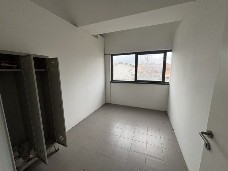 Immagine 4 di Capannone industriale in affitto  in VIA PISTELLI a Signa