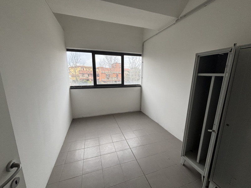 Immagine 6 di Capannone industriale in affitto  in VIA PISTELLI a Signa