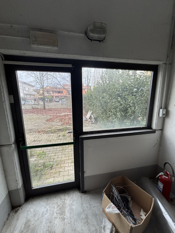 Immagine 17 di Capannone industriale in affitto  in VIA PISTELLI a Signa