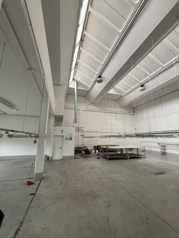 Immagine 32 di Capannone industriale in affitto  in VIA PISTELLI a Signa