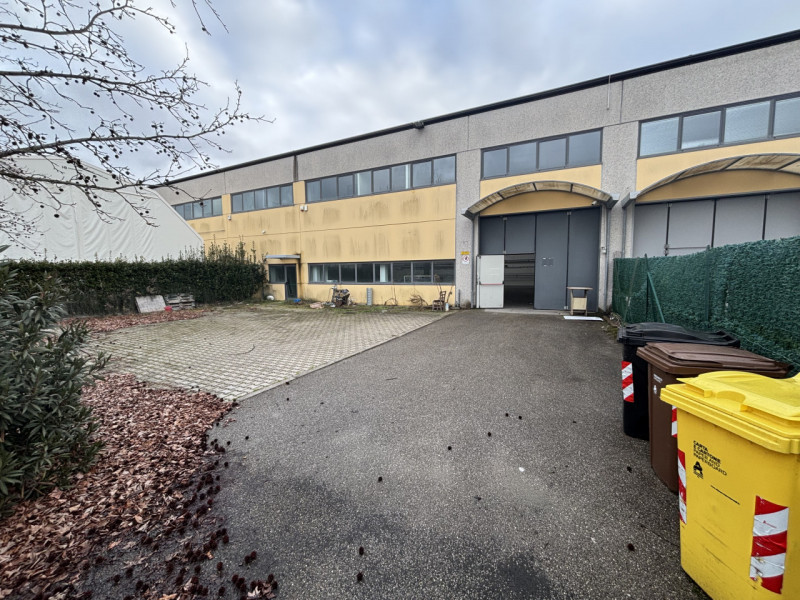 Immagine 37 di Capannone industriale in affitto  in VIA PISTELLI a Signa