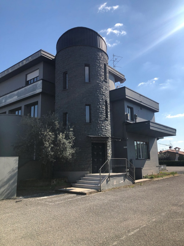 Immagine 3 di Attività commerciale in vendita  in strada padana superiore a Mazzano