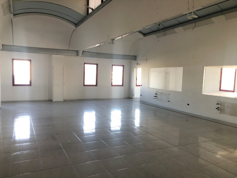 Immagine 17 di Attività commerciale in vendita  in strada padana superiore a Mazzano