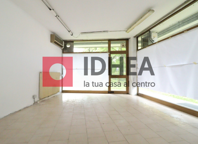 Immagine 13 di Negozio in affitto  in VIA CASTELLO D'AMORE a Treviso