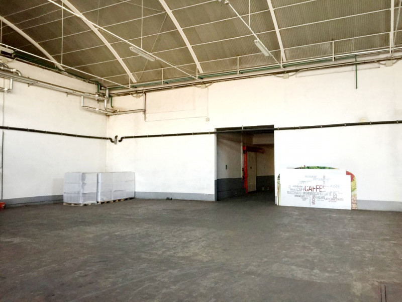 Immagine 3 di Capannone industriale in vendita  in VIA MODENA a Ferrara