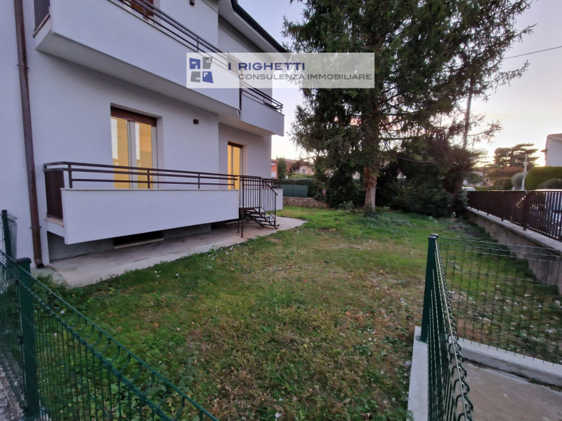 Immagine 12 di Appartamento in affitto  in Via Risorgimento a Pescantina