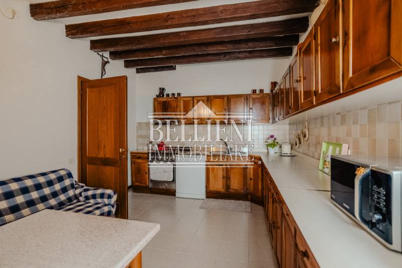 Immagine 3 di Villa in vendita  in Strada del Monte Crocetta a Vicenza