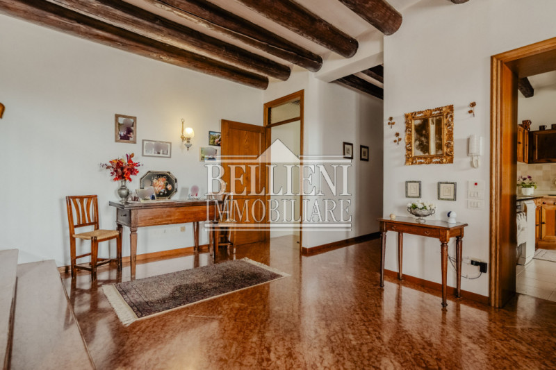 Immagine 5 di Villa in vendita  in Strada del Monte Crocetta a Vicenza