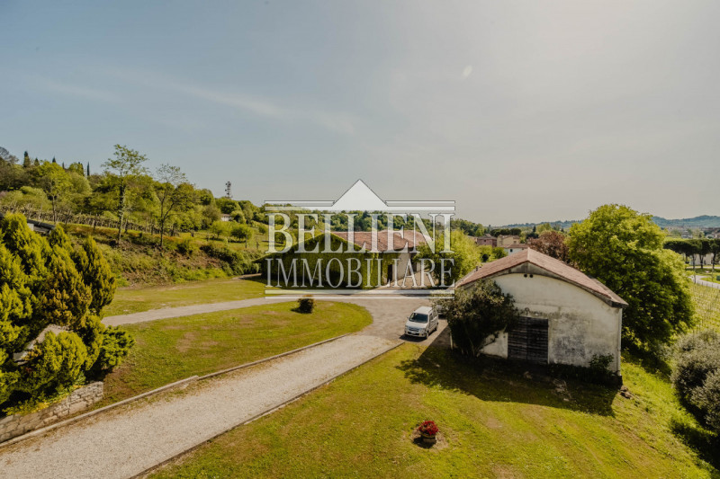Immagine 21 di Villa in vendita  in Strada del Monte Crocetta a Vicenza