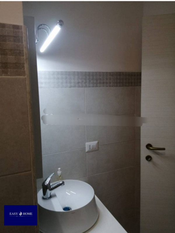 Immagine 4 di Appartamento in vendita  in Via Pietro rovetti a Roma