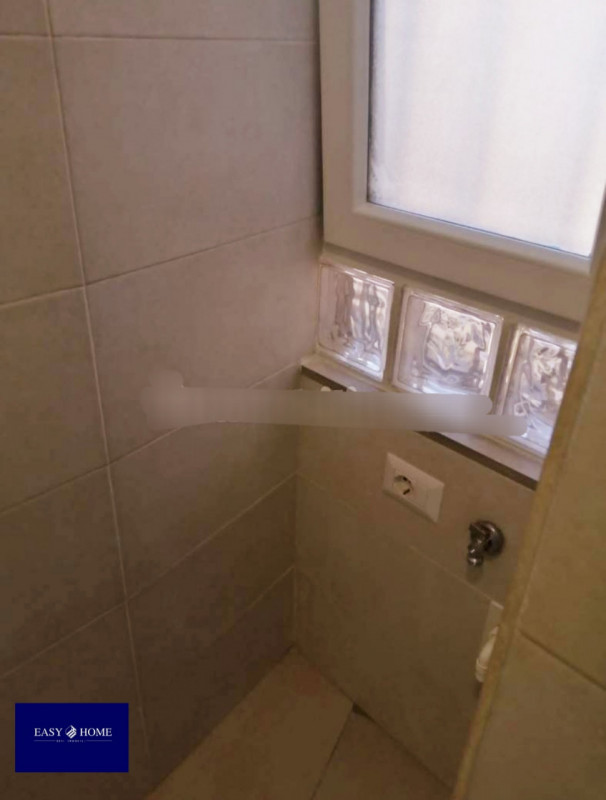 Immagine 5 di Appartamento in vendita  in Via Pietro rovetti a Roma