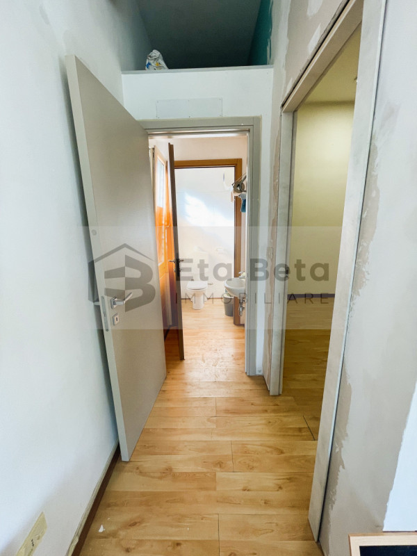 Immagine 9 di Negozio in vendita  in Via Castellana a Martellago