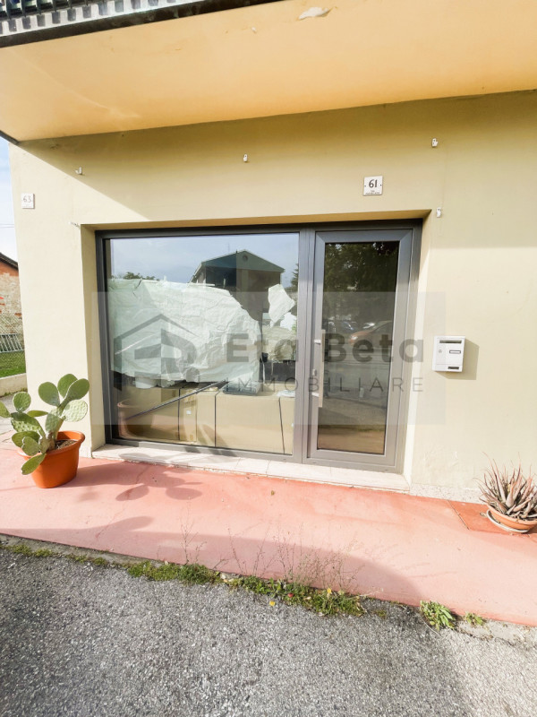 Immagine 10 di Negozio in vendita  in Via Castellana a Martellago