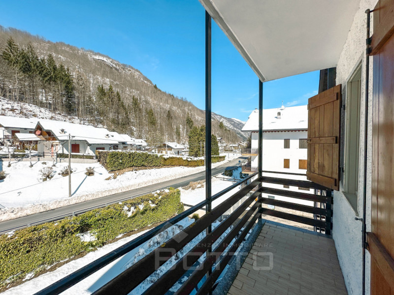 Immagine 1 di Appartamento in vendita  in Via Ponte Piane a Scopa