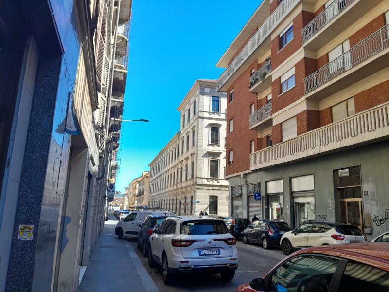 Immagine 2 di Negozio in vendita  in VIA MARIA AUSILIATRICE 52 a Torino
