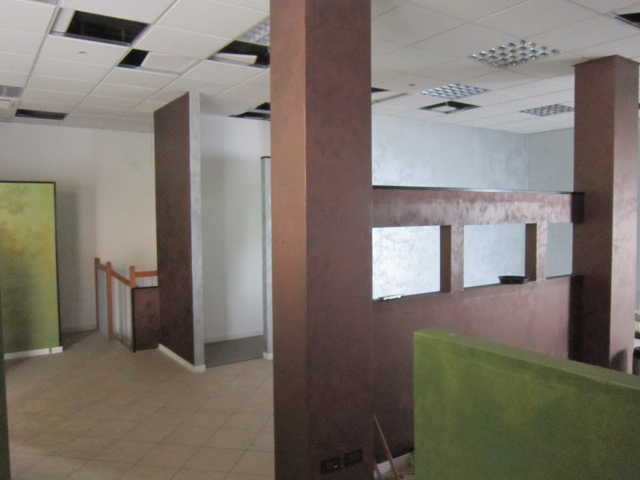 Immagine 3 di Negozio in vendita  in Via Giordano Bruno 47 a Borgosatollo