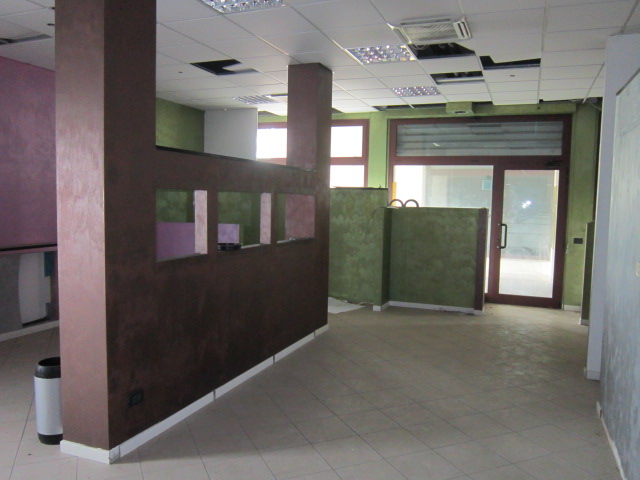 Immagine 5 di Negozio in vendita  in Via Giordano Bruno 47 a Borgosatollo