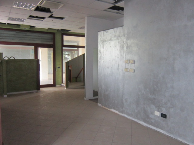 Immagine 8 di Negozio in vendita  in Via Giordano Bruno 47 a Borgosatollo