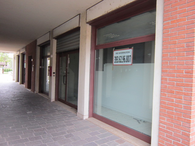 Immagine 20 di Negozio in vendita  in Via Giordano Bruno 47 a Borgosatollo