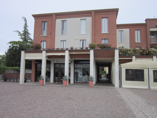 Immagine 23 di Negozio in vendita  in Via Giordano Bruno 47 a Borgosatollo