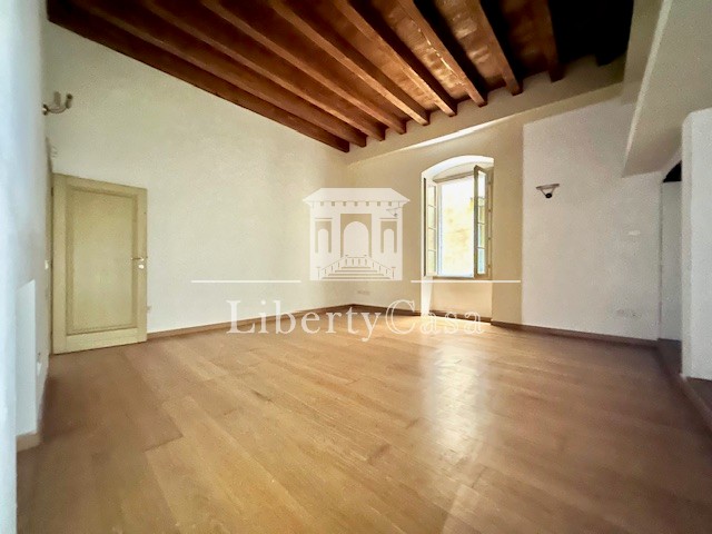 Immagine 8 di Appartamento in vendita  in Via San Carlo a Salò