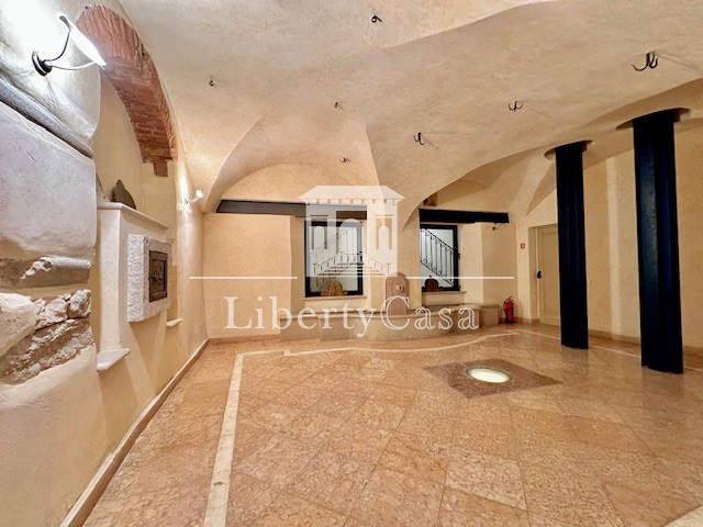 Immagine 10 di Appartamento in vendita  in Via San Carlo a Salò